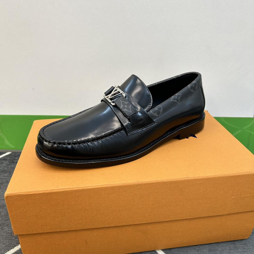 Louis Vuitton Men's Major Leather Loafers - PerfectKickZ