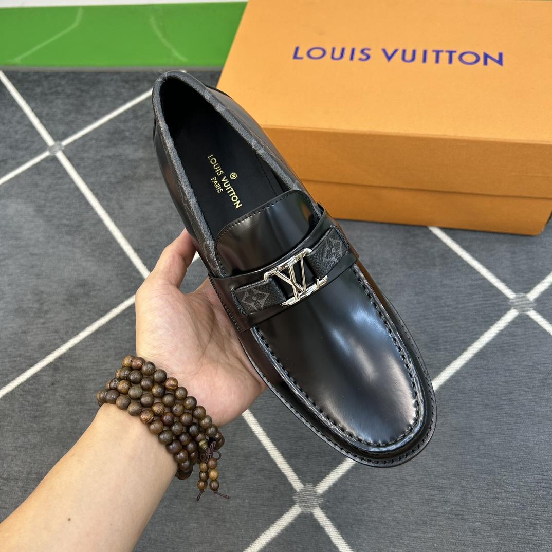 Louis Vuitton Men's Major Leather Loafers - PerfectKickZ