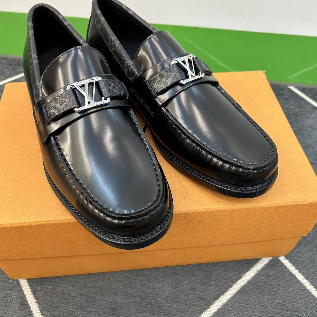 Louis Vuitton Men's Major Leather Loafers - PerfectKickZ