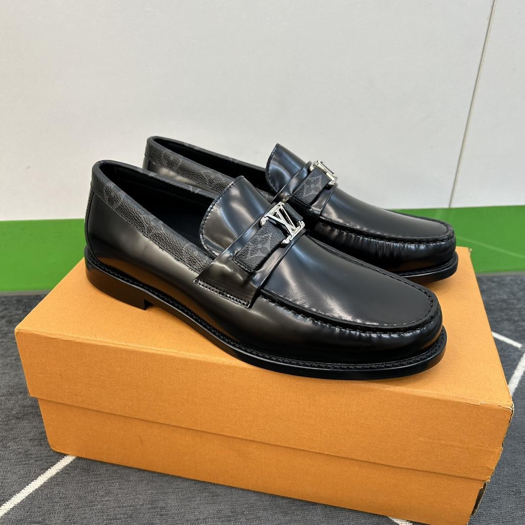 Louis Vuitton Men's Major Leather Loafers - PerfectKickZ