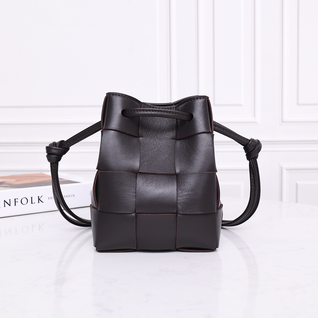 Bottega Veneta Small Cassette Cross-Body Bucket - PerfectKickZ