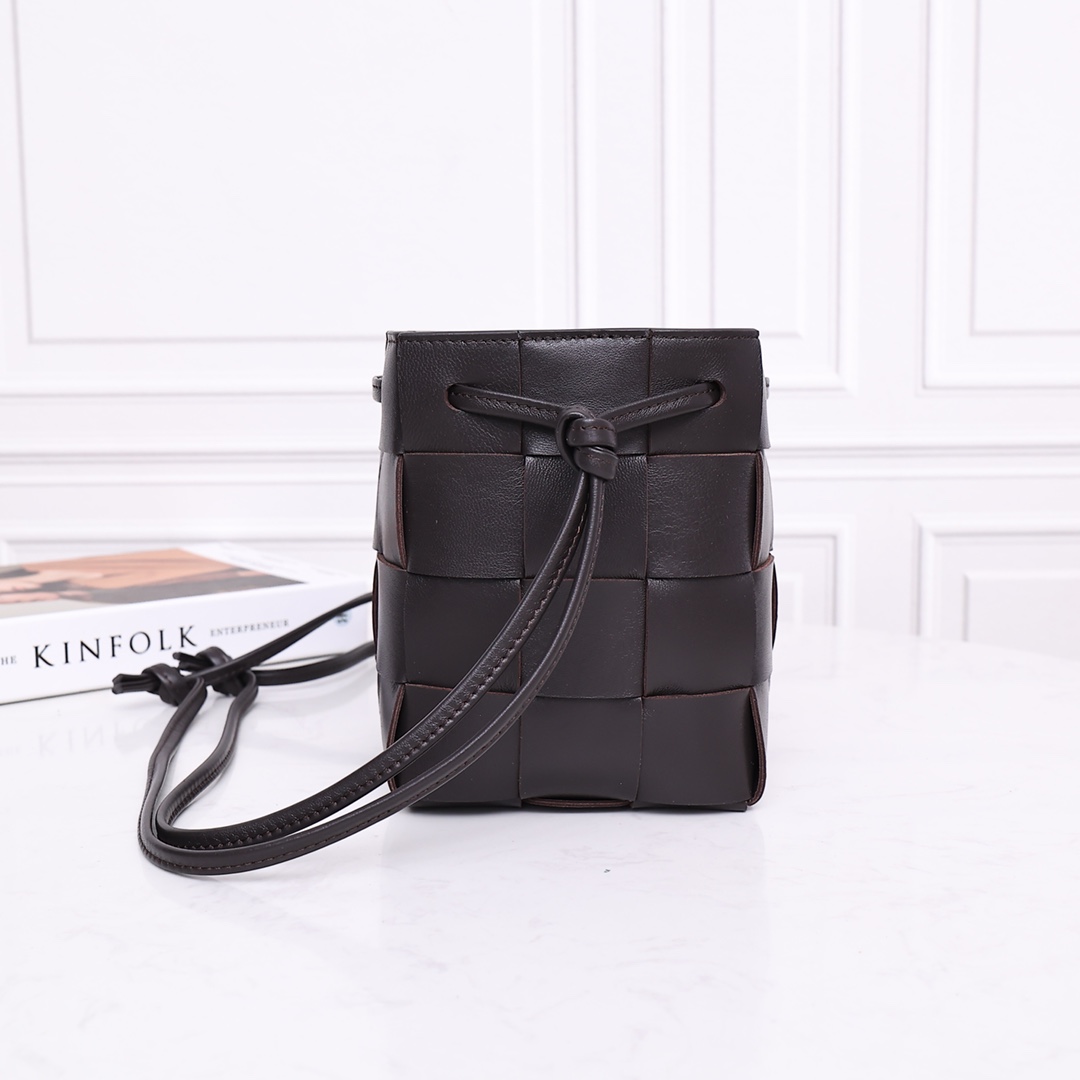 Bottega Veneta Small Cassette Cross-Body Bucket - PerfectKickZ