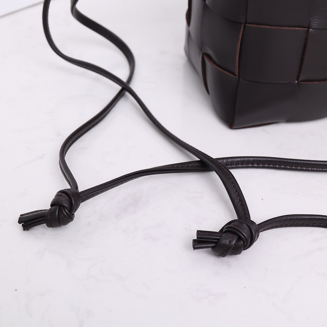 Bottega Veneta Small Cassette Cross-Body Bucket - PerfectKickZ
