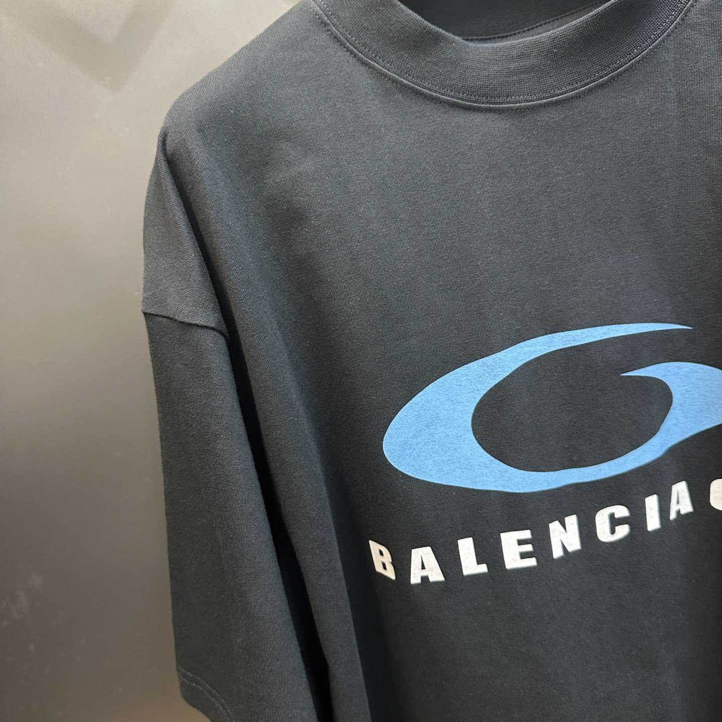 Balenciaga Loop Sports Icon T-Shirt Medium Fit In Washed Black - 