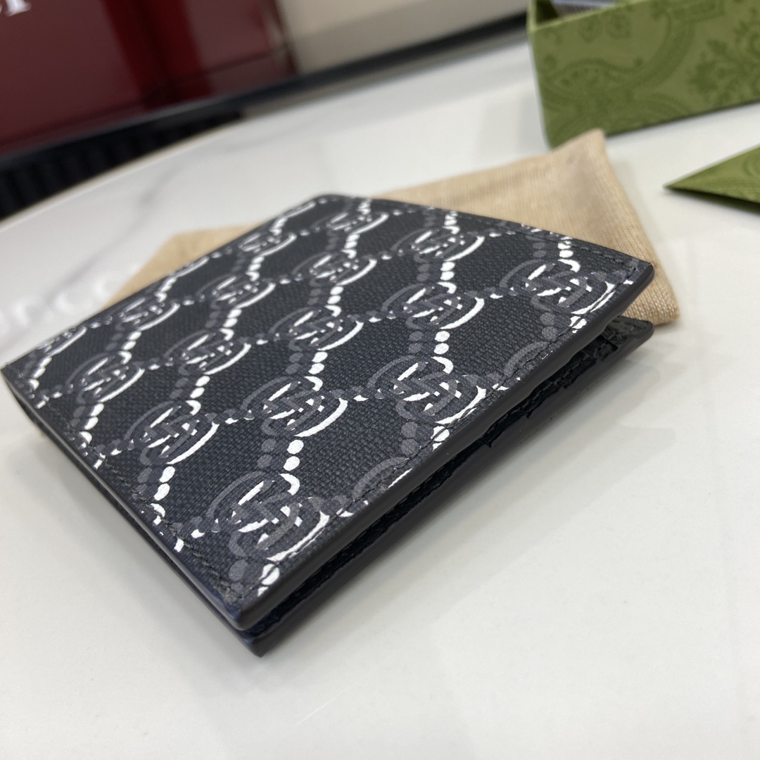 Gucci Bi-fold Wallet With GG Shadow - 