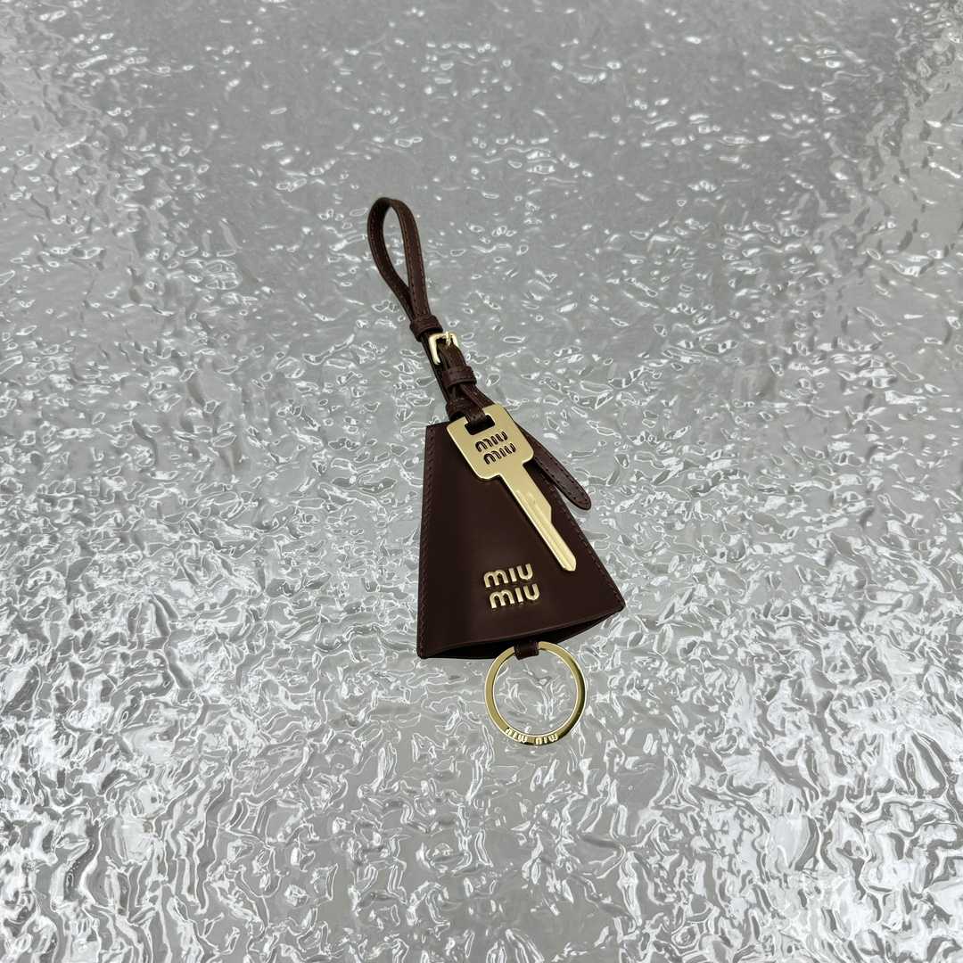 Miu Miu Logo-lettering Leather Trick - PerfectKickZ