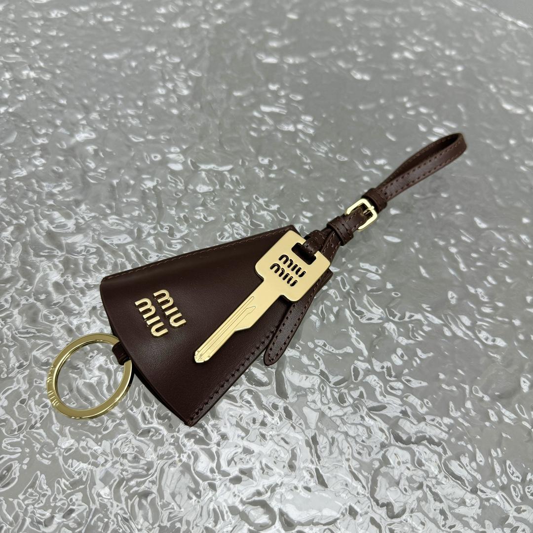 Miu Miu Logo-lettering Leather Trick - PerfectKickZ