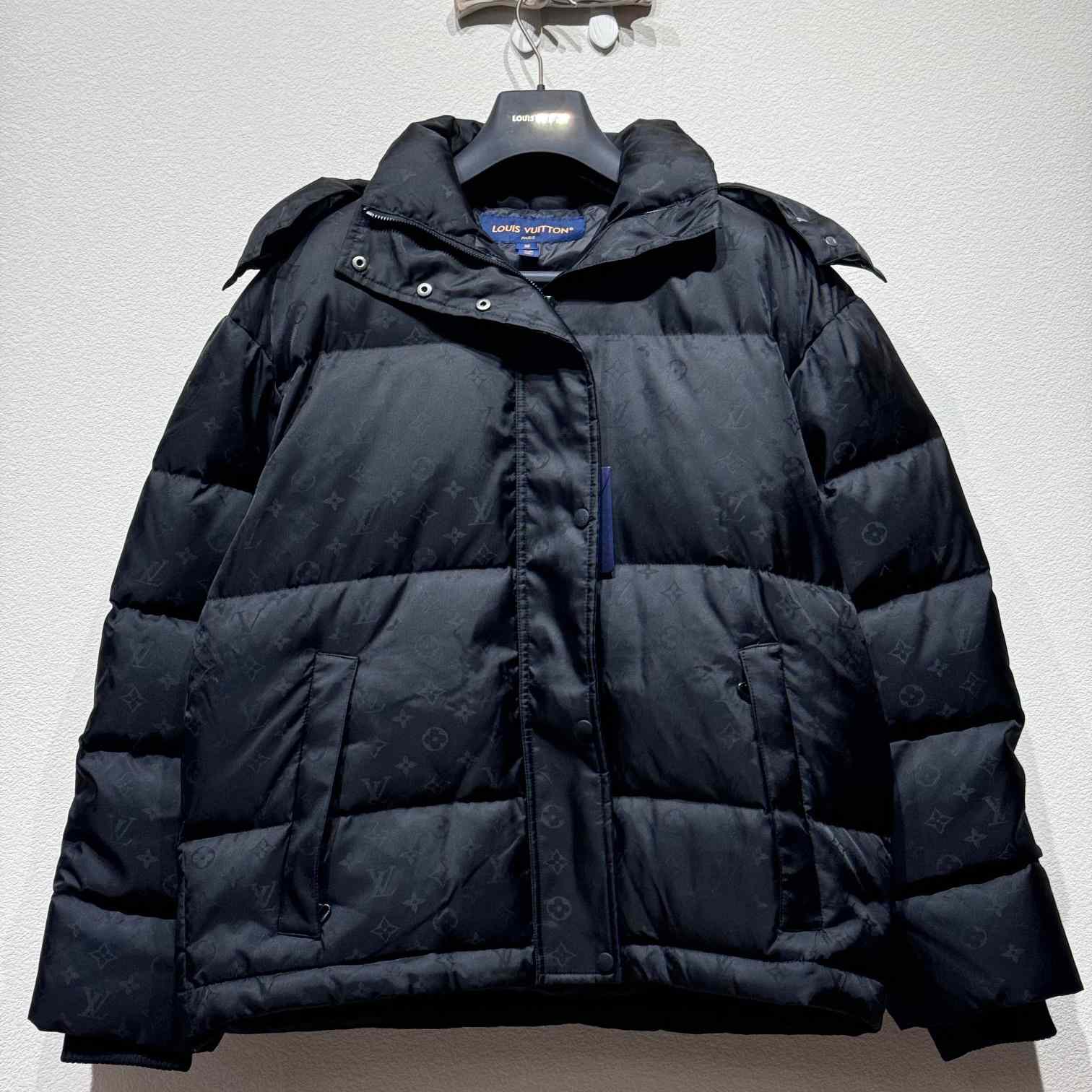 Louis Vuitton Monogram Puffer Jacket    1AGAEQ - PerfectKickZ