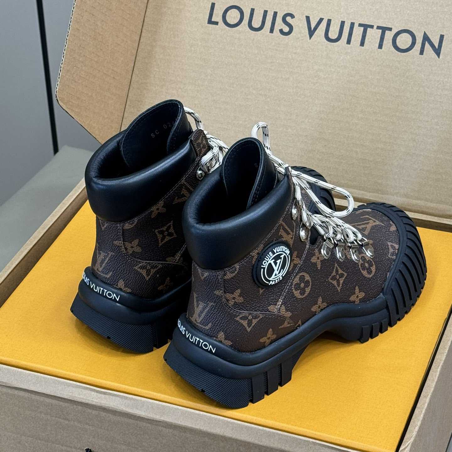 Louis Vuitton Ruby Flat Ranger   - PerfectKickZ
