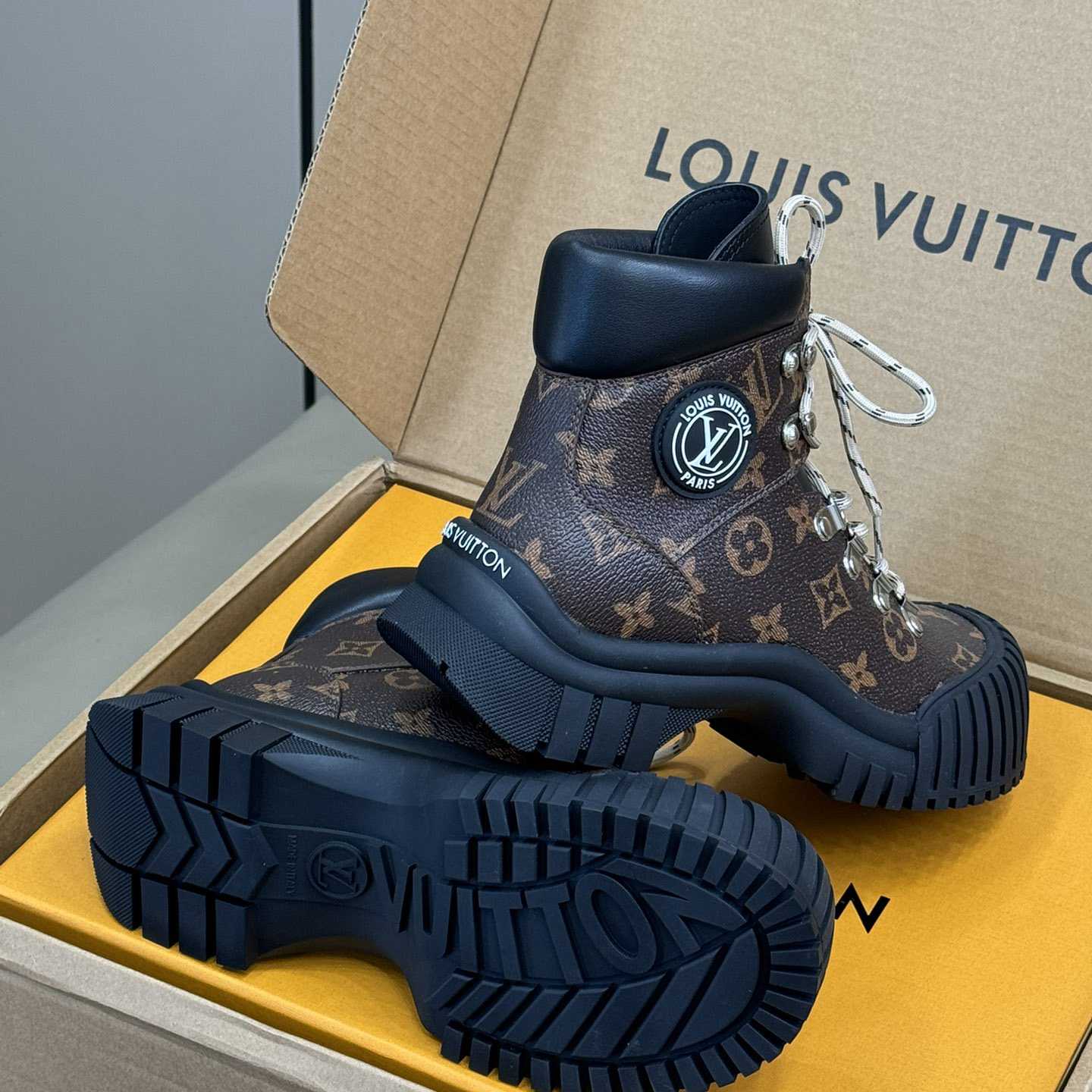 Louis Vuitton Ruby Flat Ranger   - PerfectKickZ