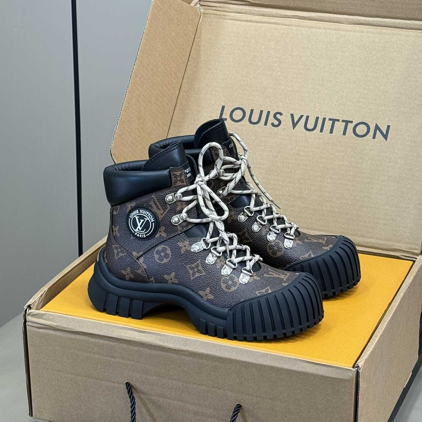 Louis Vuitton Ruby Flat Ranger   - PerfectKickZ