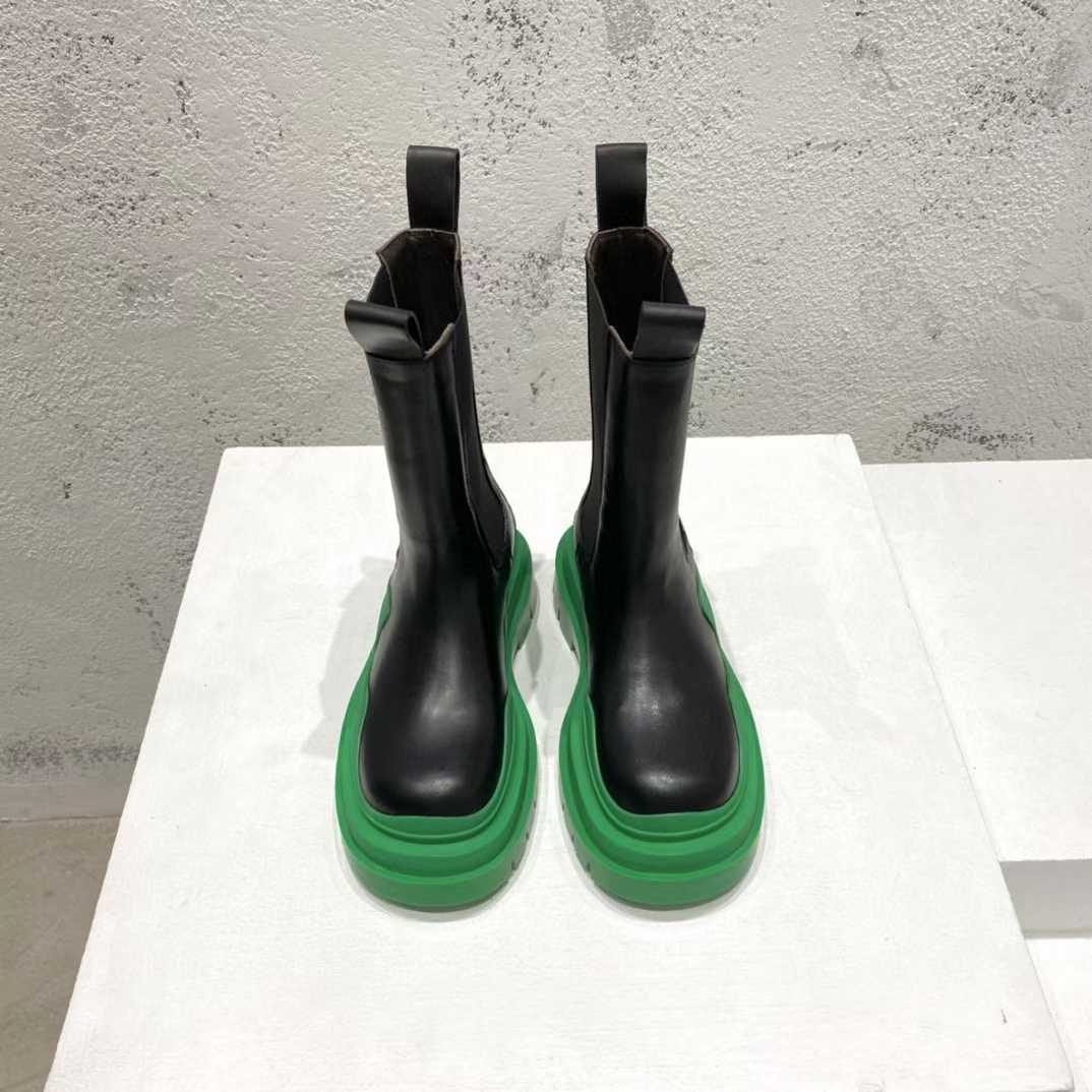Bottega Veneta Lug Vegetable-Tanned Leather Chelsea Boots - PerfectKickZ