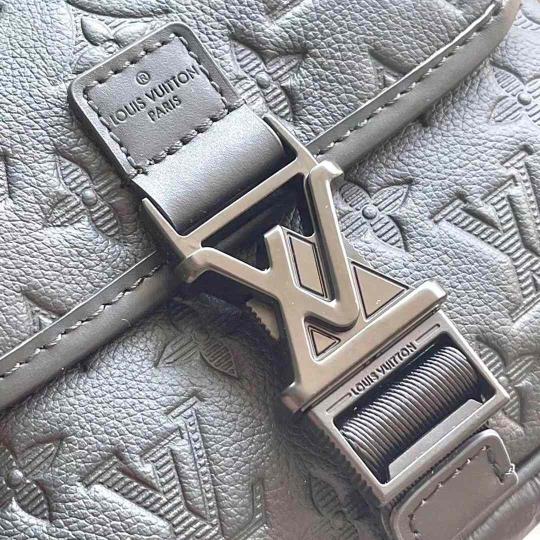 Louis Vuitton Getaway Messenger  M12516 - PerfectKickZ