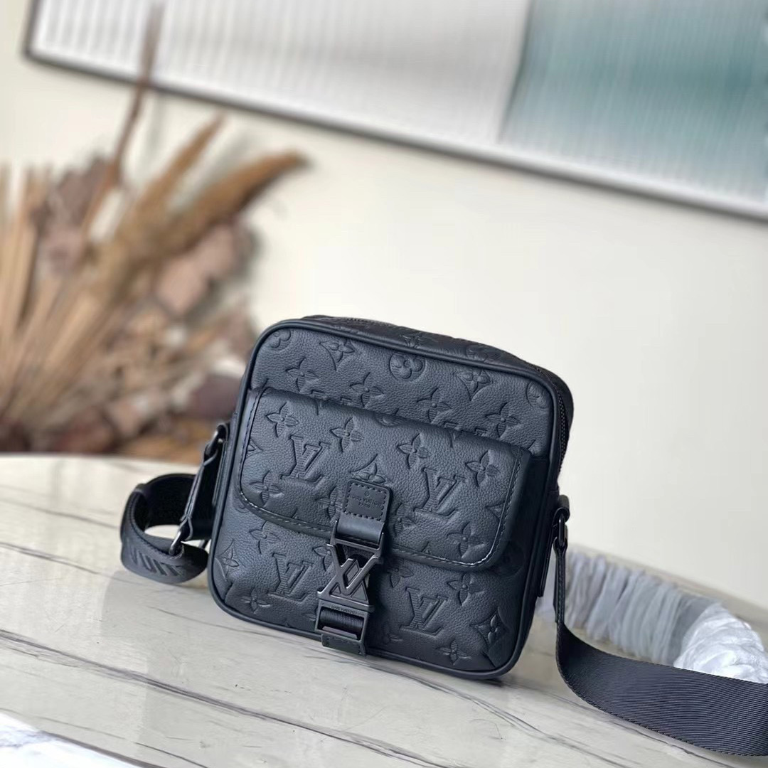 Louis Vuitton Getaway Messenger  M12516 - PerfectKickZ