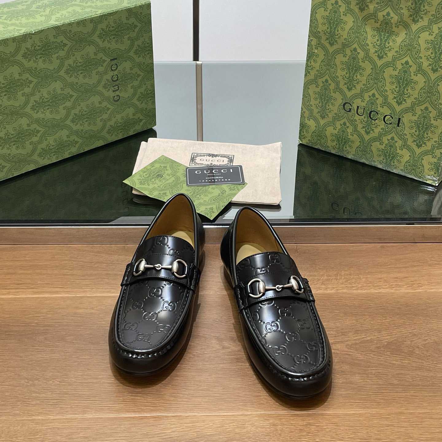 Gucci Men's Loafer With Horsebit - PerfectKickZ