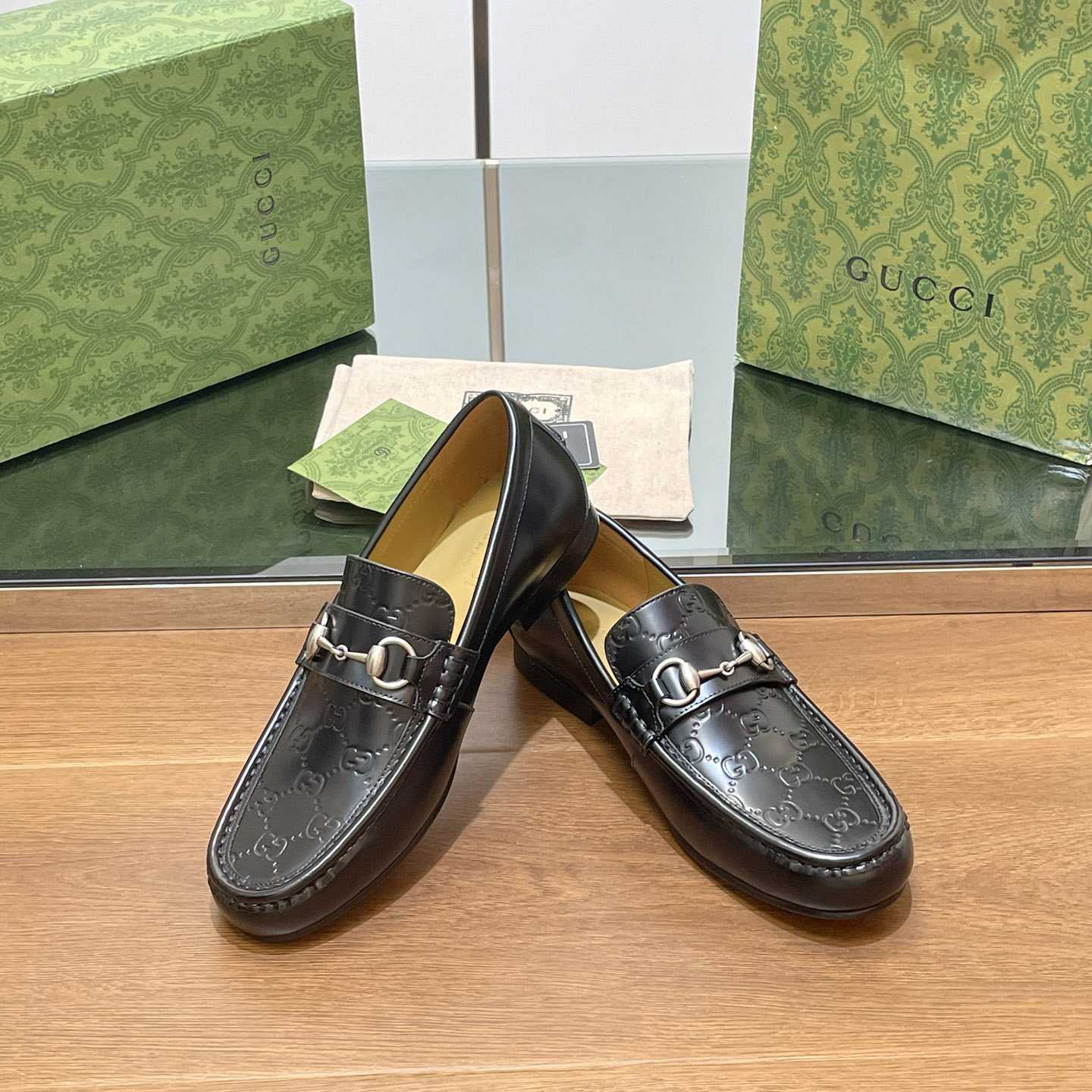 Gucci Men's Loafer With Horsebit - PerfectKickZ