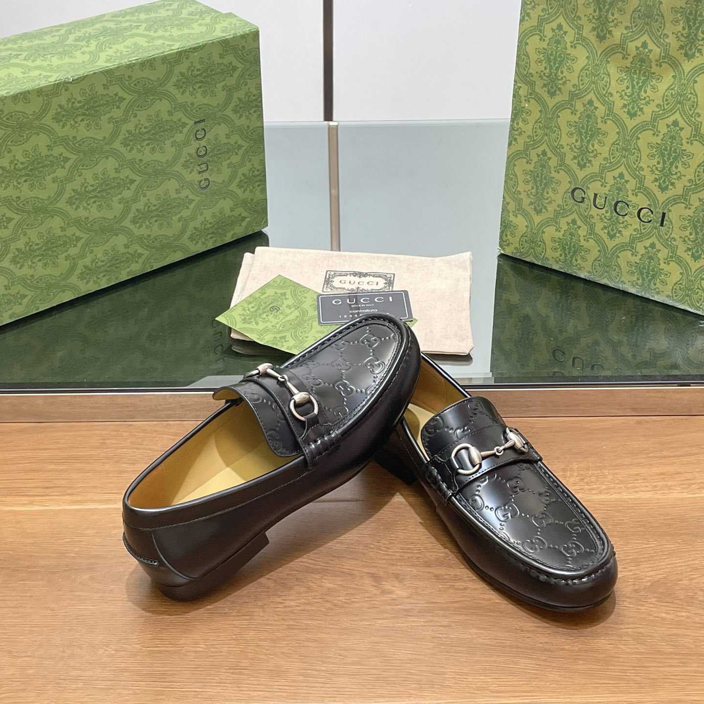 Gucci Men's Loafer With Horsebit - PerfectKickZ