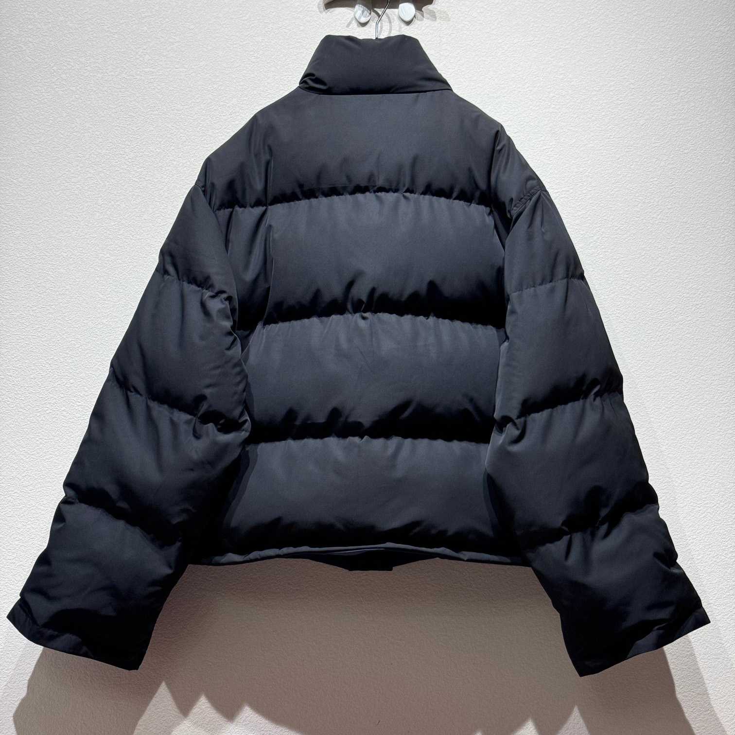 Balenciaga Loop Sports Icon Reversible Puffer In Black - PerfectKickZ