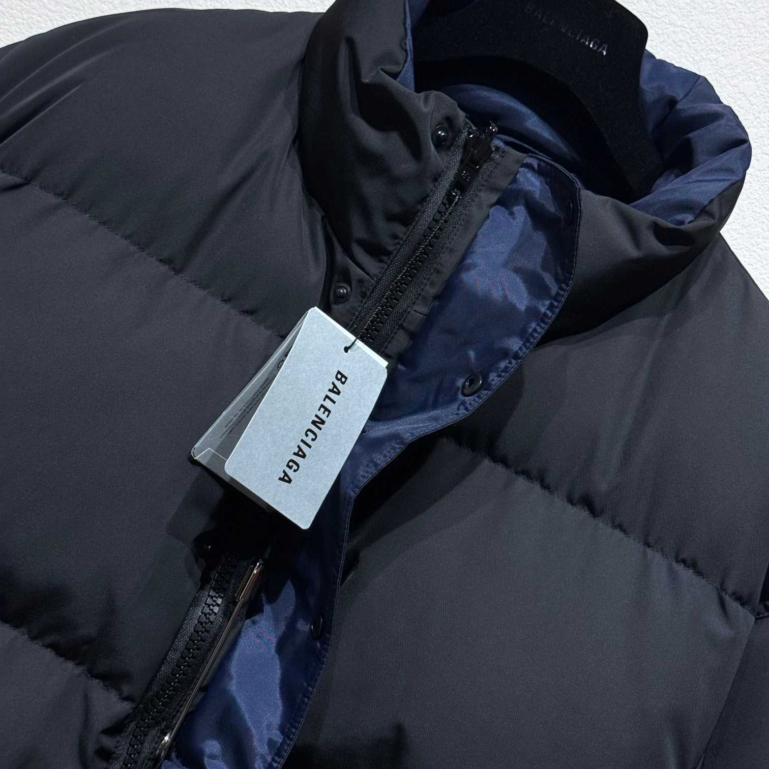 Balenciaga Loop Sports Icon Reversible Puffer In Black - PerfectKickZ