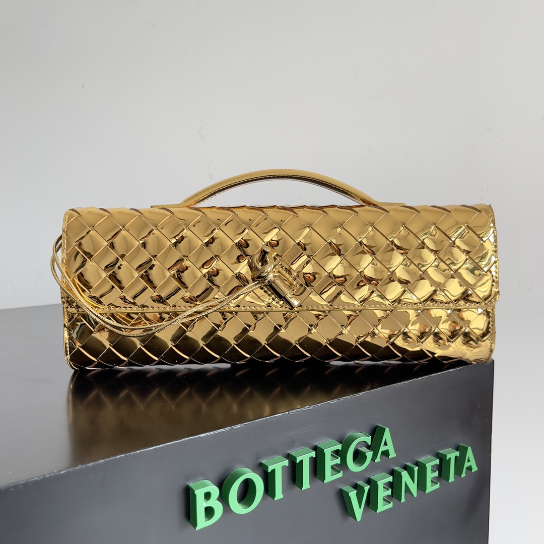 Bottega Veneta Andiamo Clutch 31*13*3cm - PerfectKickZ