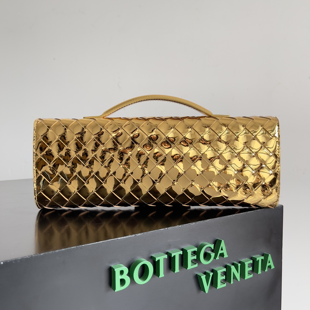 Bottega Veneta Andiamo Clutch 31*13*3cm - PerfectKickZ