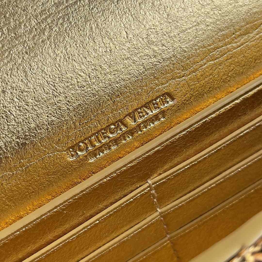 Bottega Veneta Andiamo Clutch 31*13*3cm - PerfectKickZ