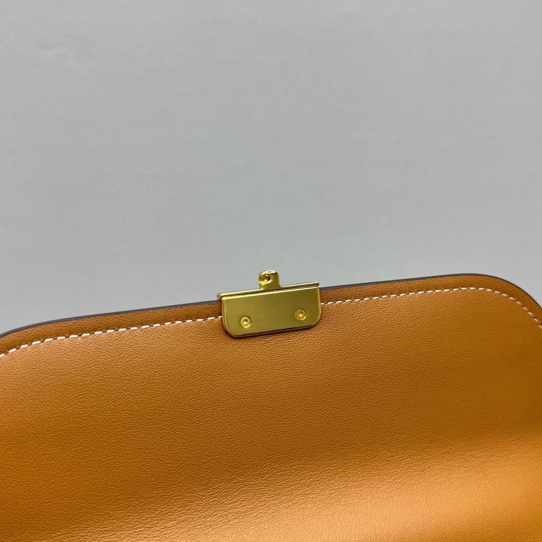 Miu Miu Leather Shoulder Bag - PerfectKickZ