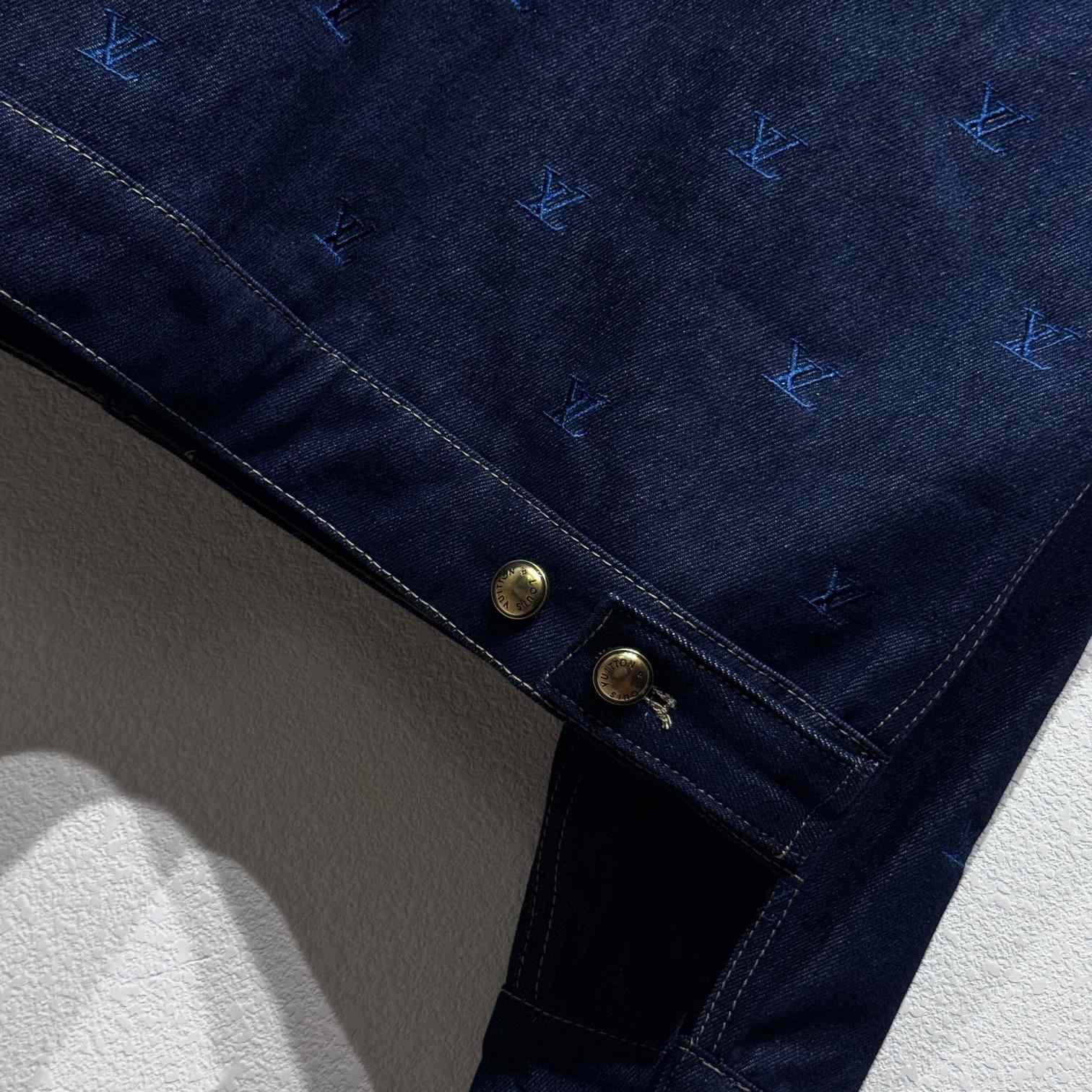 Louis Vuitton LV Blason Embroidered Denim Blouson   1AFYBZ - PerfectKickZ