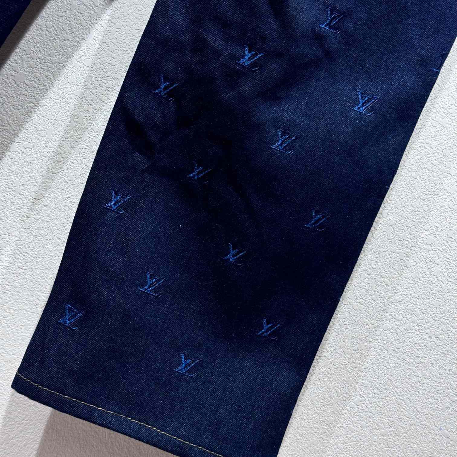Louis Vuitton LV Blason Embroidered Denim Pants    1AFY23 - PerfectKickZ