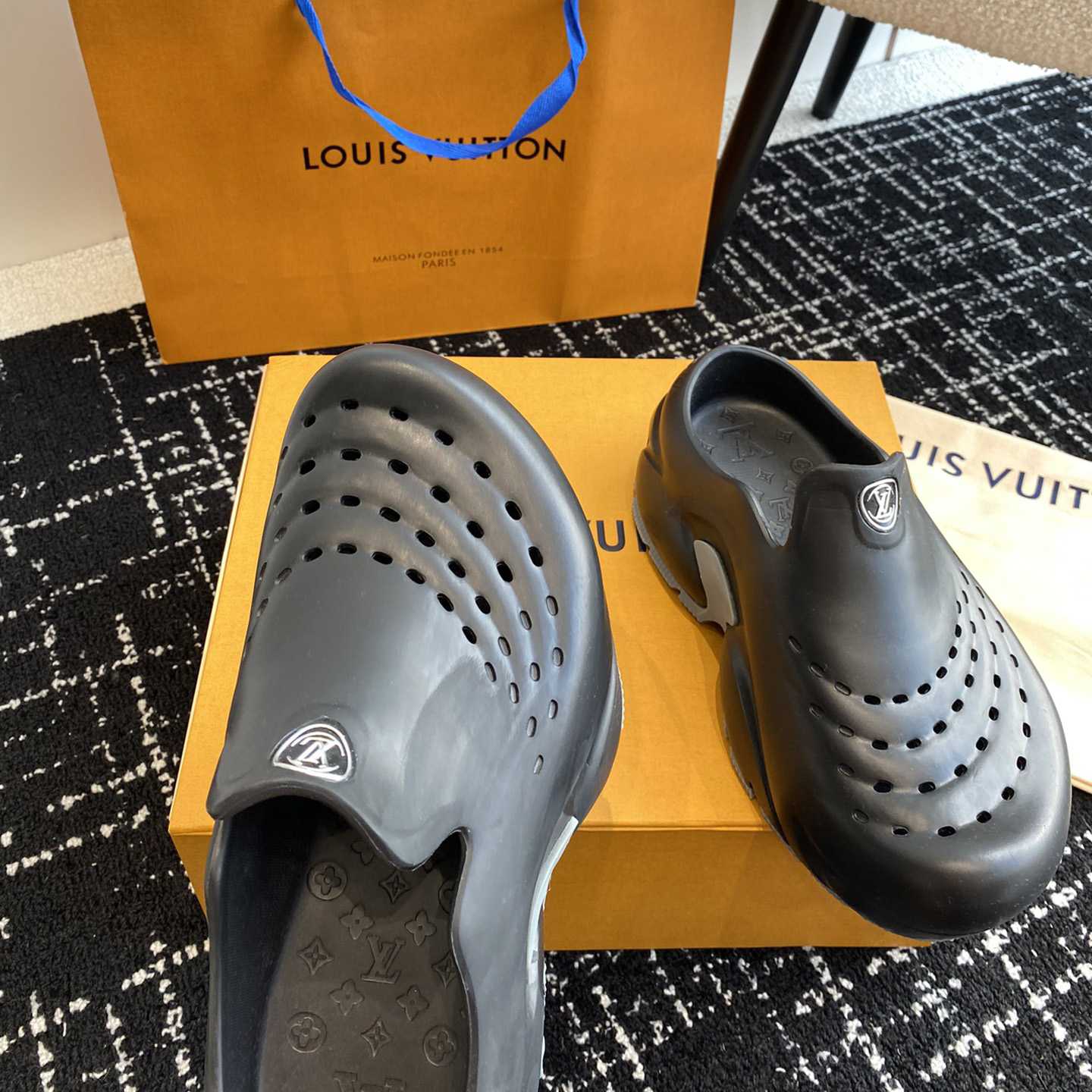 Louis Vuitton LV Shark Clog   1ABSN3 - PerfectKickZ