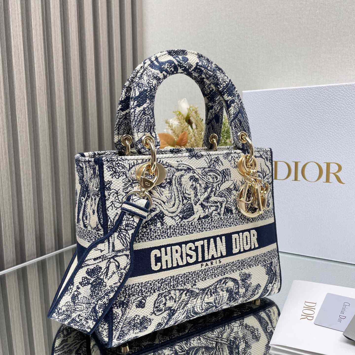 Dior Dioramour Medium Lady D-Lite Bag - PerfectKickZ