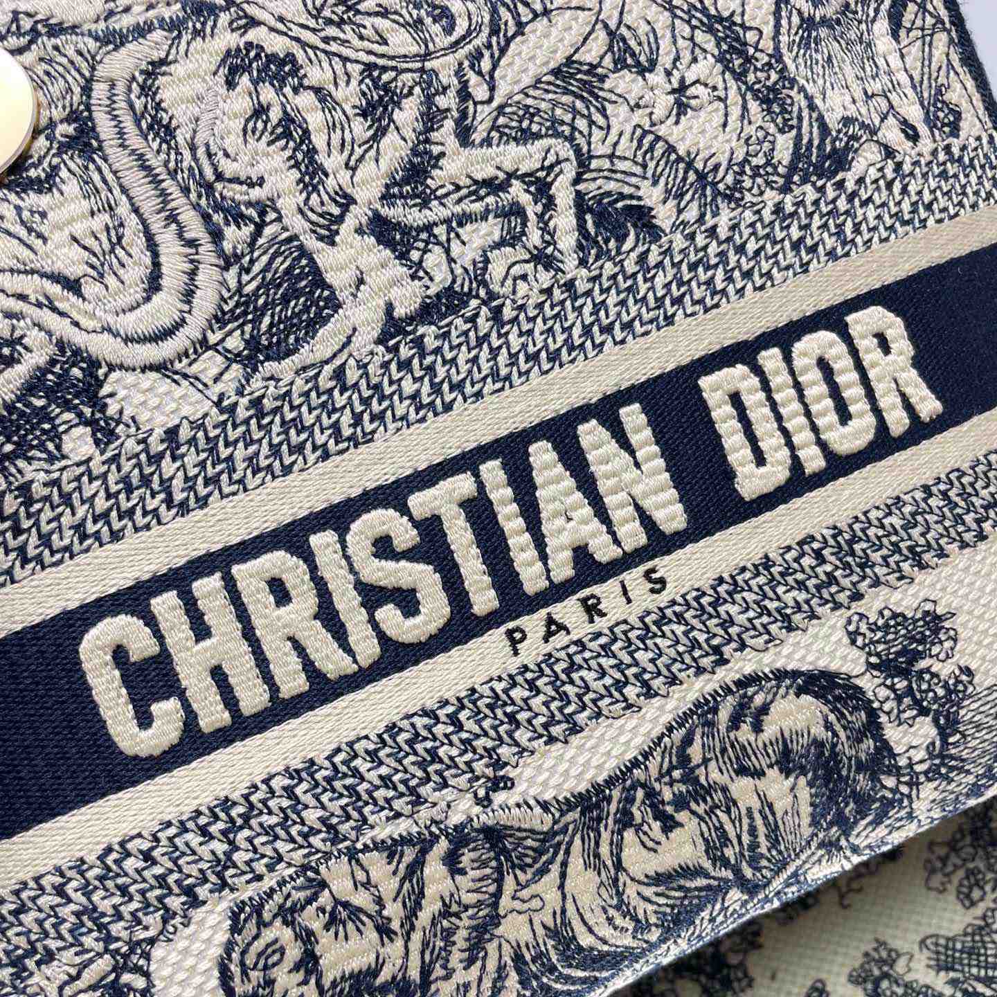 Dior Dioramour Medium Lady D-Lite Bag - PerfectKickZ
