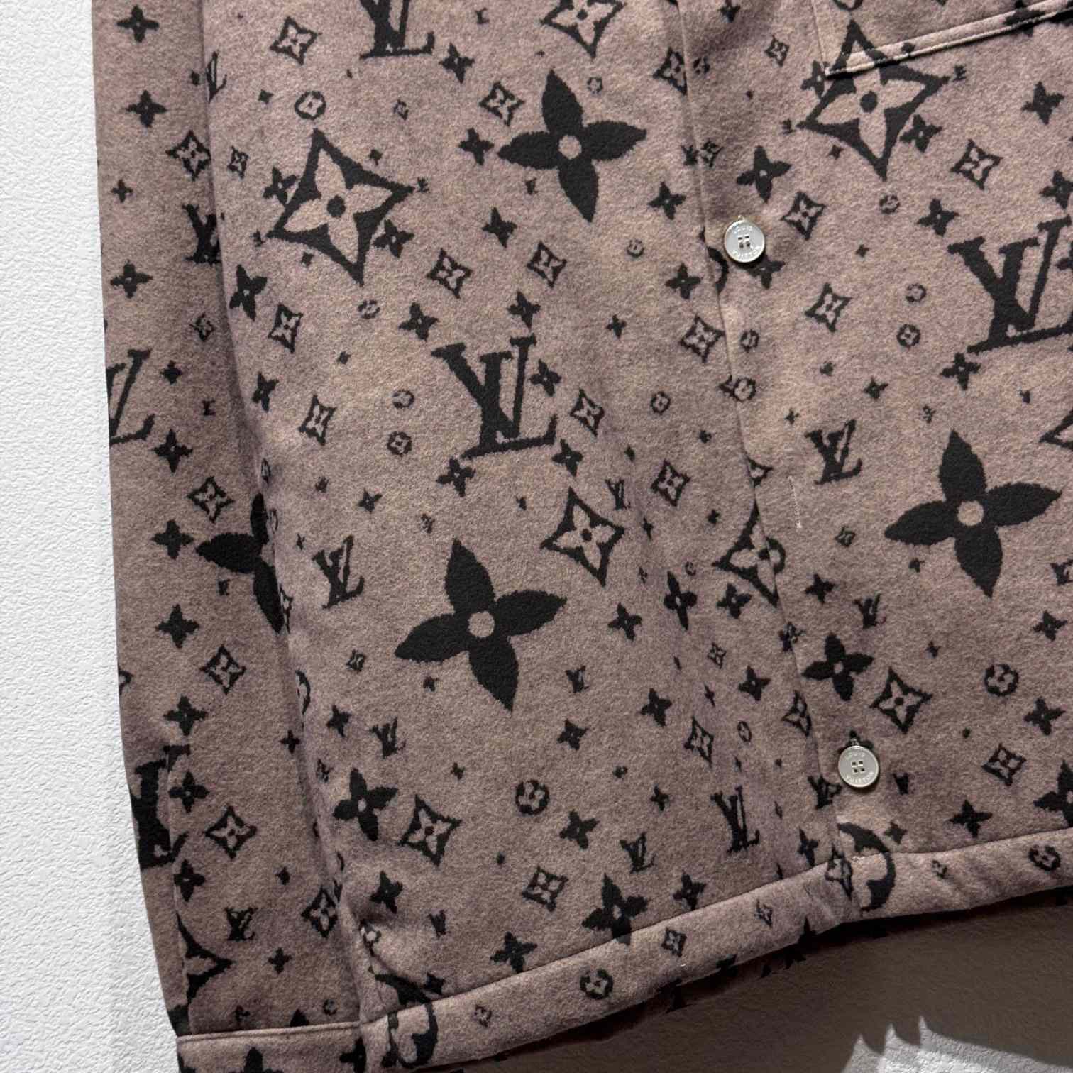 Louis Vuitton Monogram Double Face Wool, Silk And Cashmere-Blend Overshirt  1AFYF7 - 