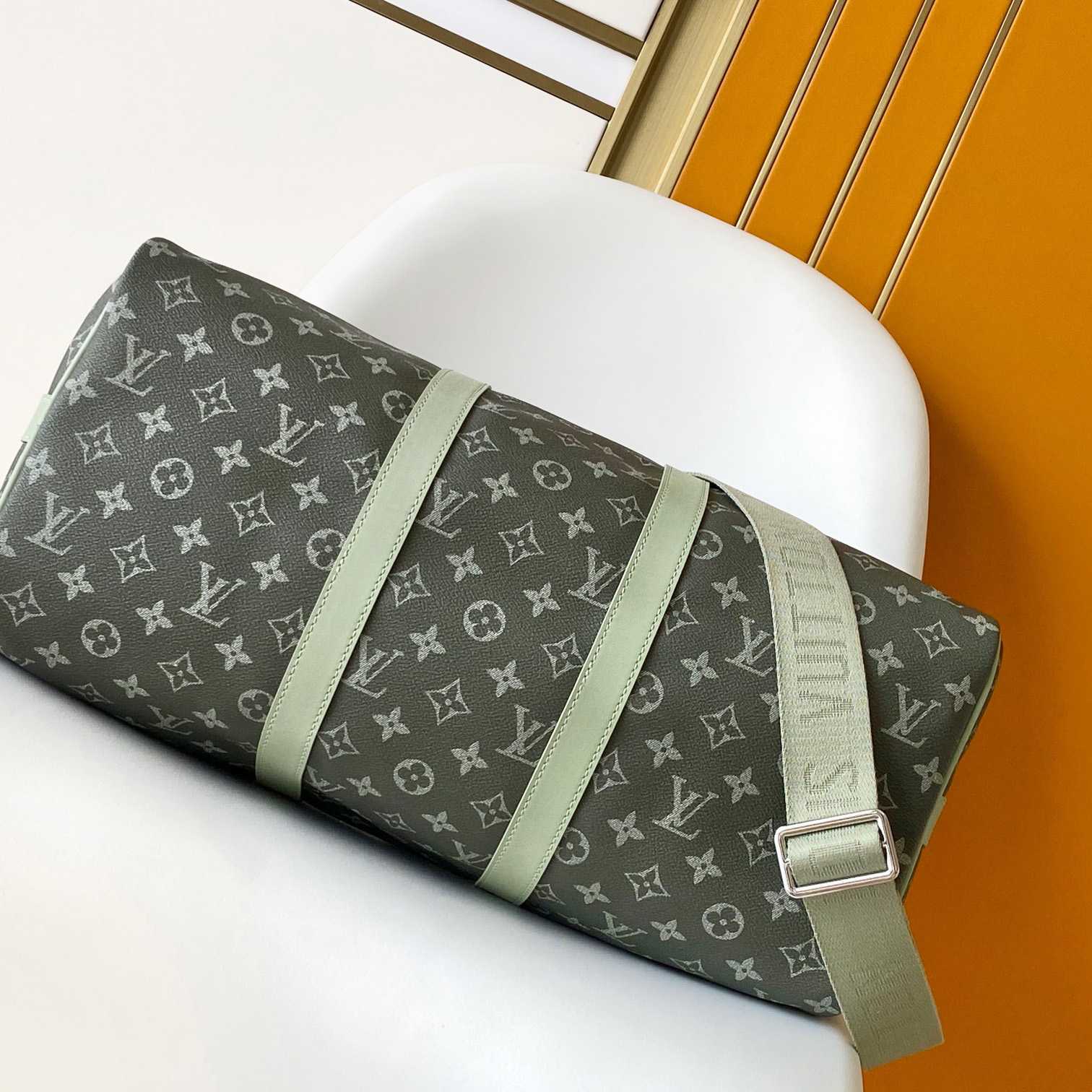 Louis Vuitton Keepall 45   M11718  - PerfectKickZ