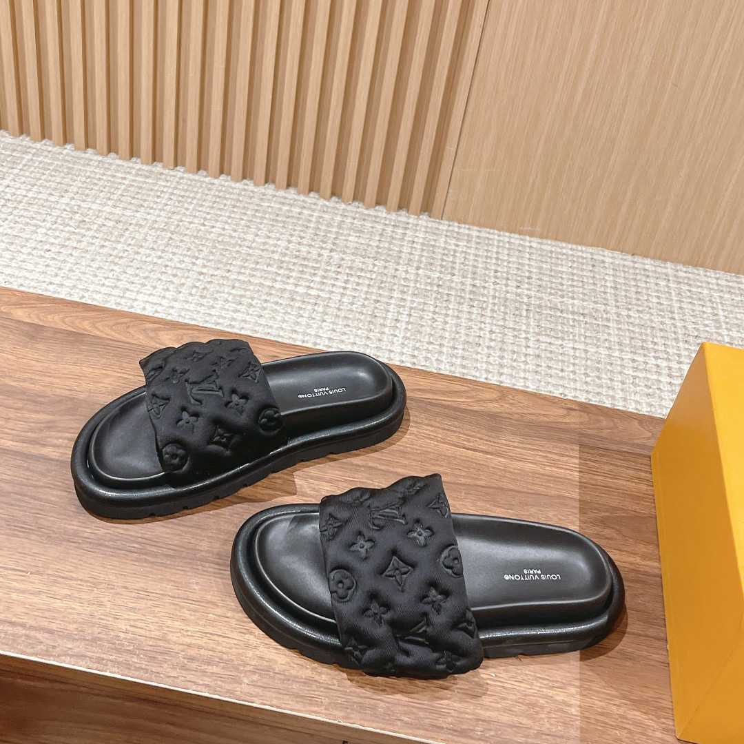 Louis Vuitton Pool Pillow Comfort Mules - PerfectKickZ