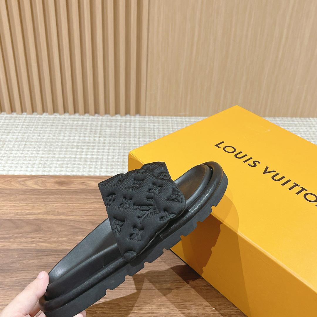 Louis Vuitton Pool Pillow Comfort Mules - PerfectKickZ