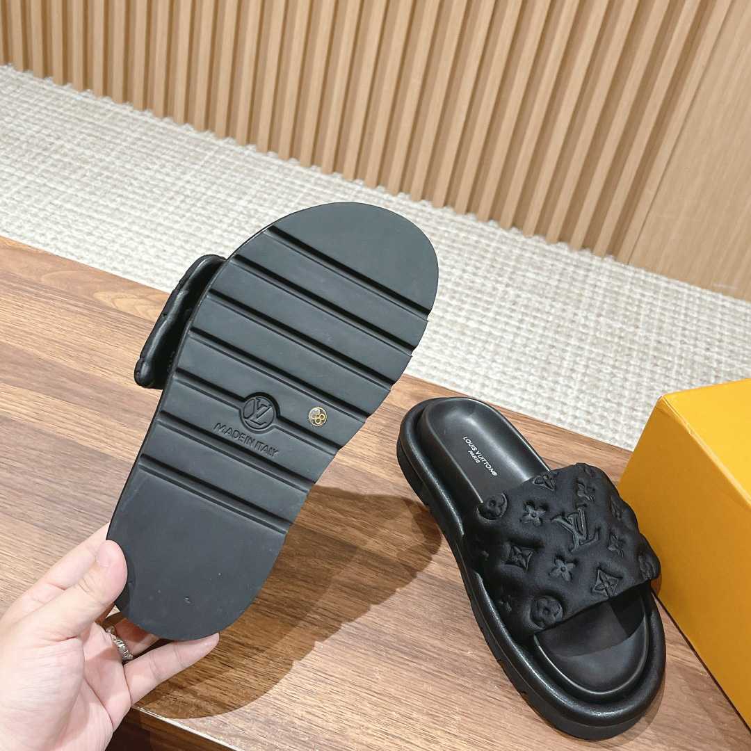 Louis Vuitton Pool Pillow Comfort Mules - PerfectKickZ