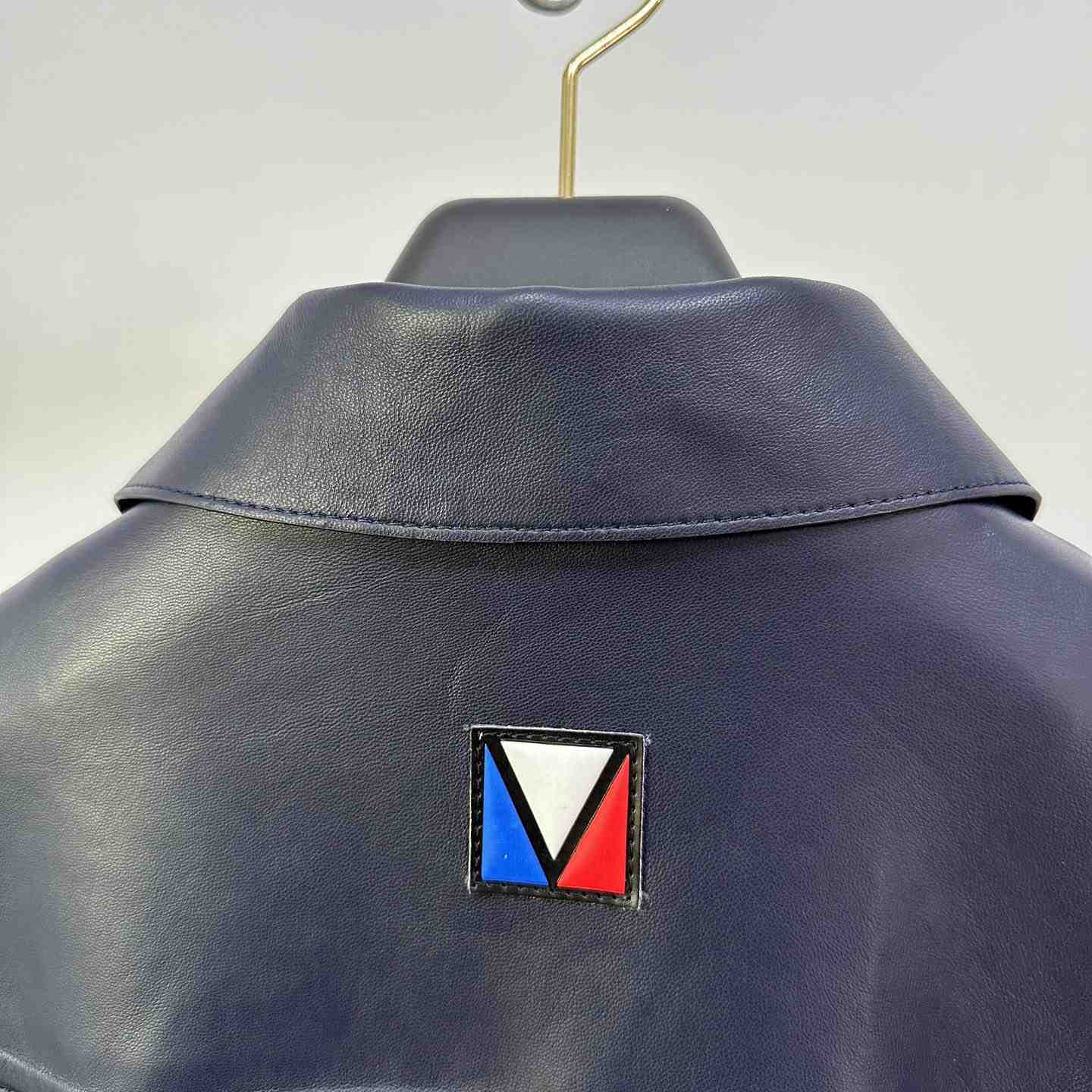 Louis Vuitton Chic Leather Blouson With 3D Details   1AFVPT - PerfectKickZ