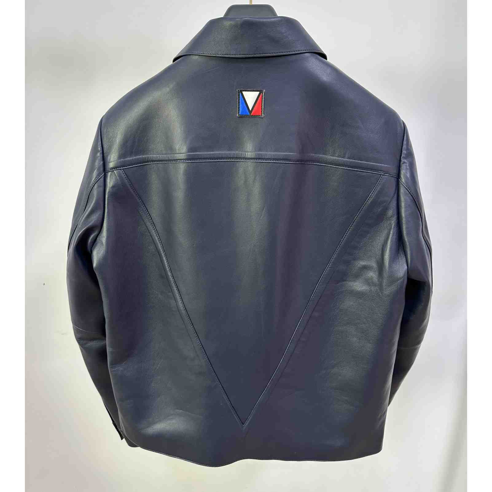 Louis Vuitton Chic Leather Blouson With 3D Details   1AFVPT - PerfectKickZ