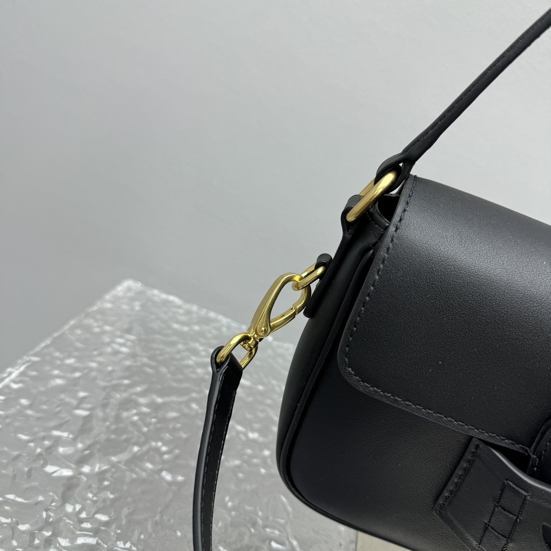 Miu Miu Penny Leather Bag - PerfectKickZ