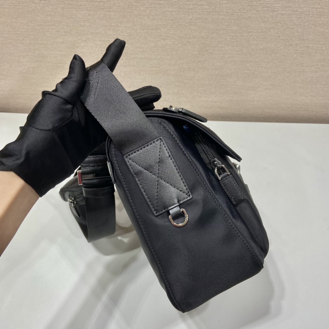 Prada Re-Nylon Shoulder Bag - 