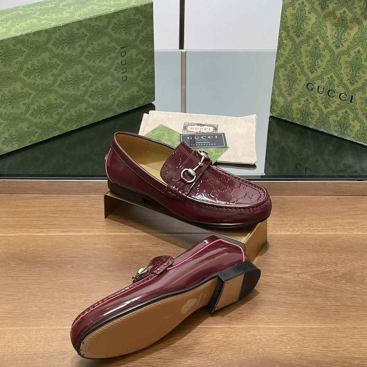 Gucci Men's Loafer With Horsebit - PerfectKickZ