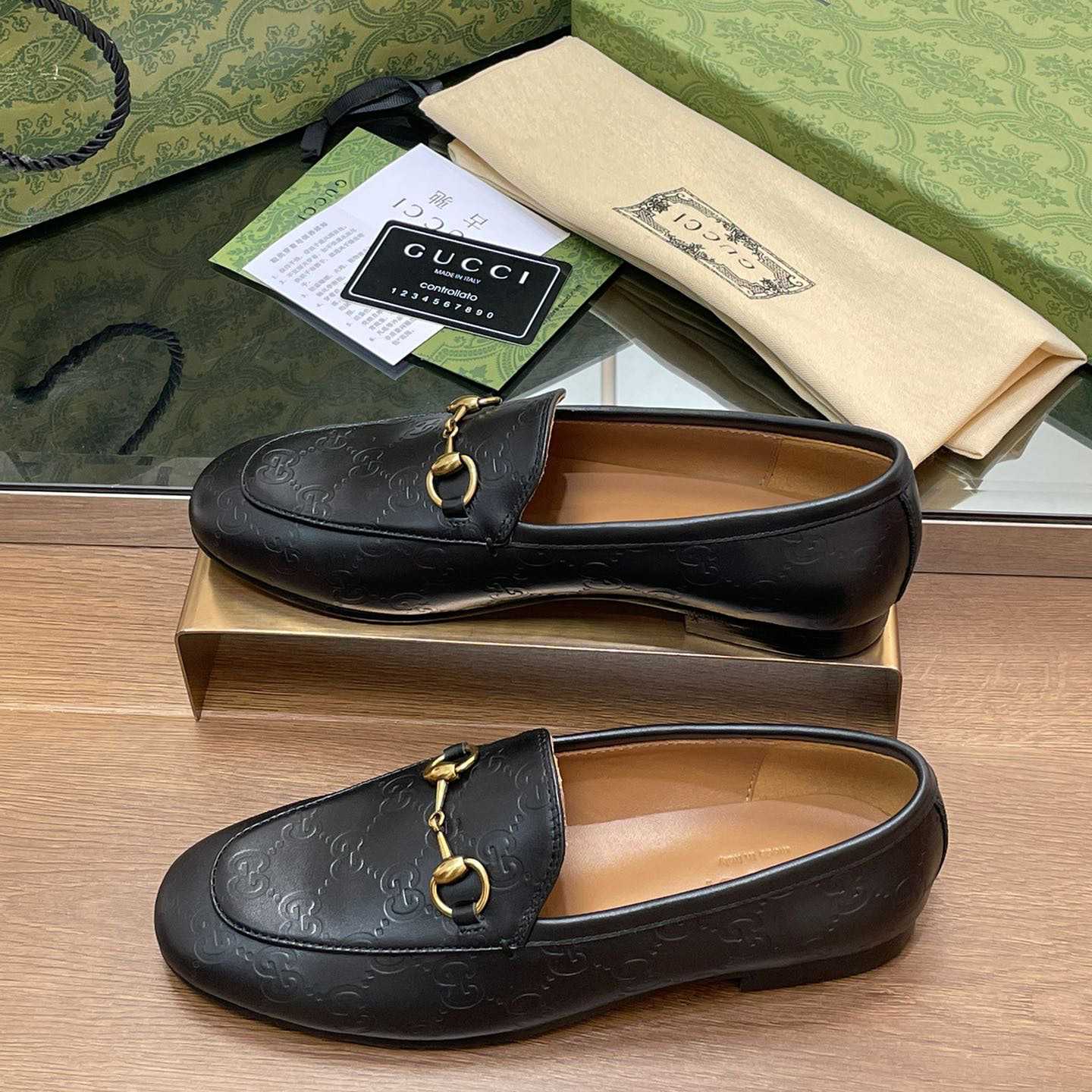 Gucci Women's Gucci Jordaan Loafer - PerfectKickZ