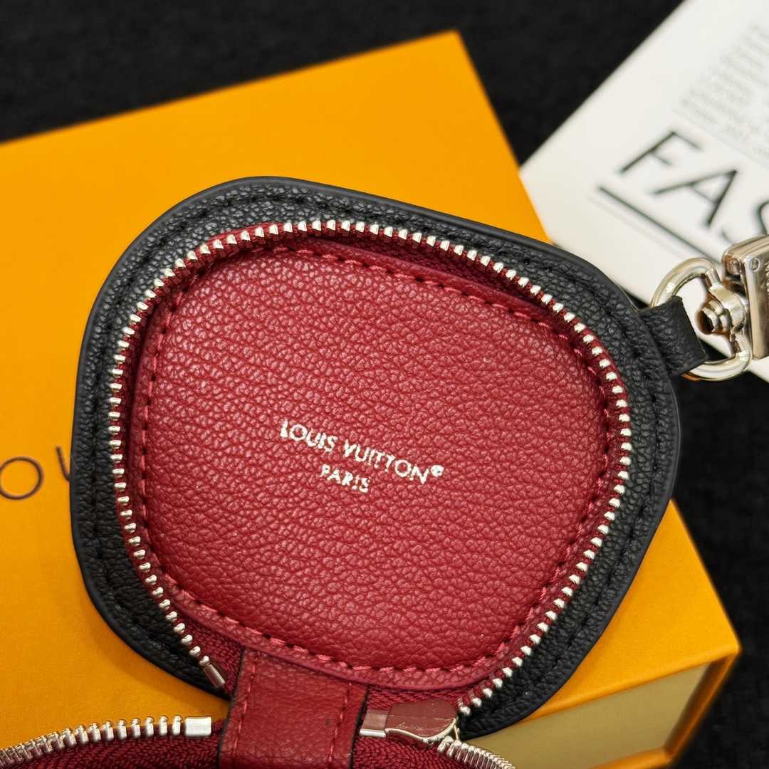 Louis Vuitton 57th Street NYC LV Dog Bag Charm  M02272 - PerfectKickZ