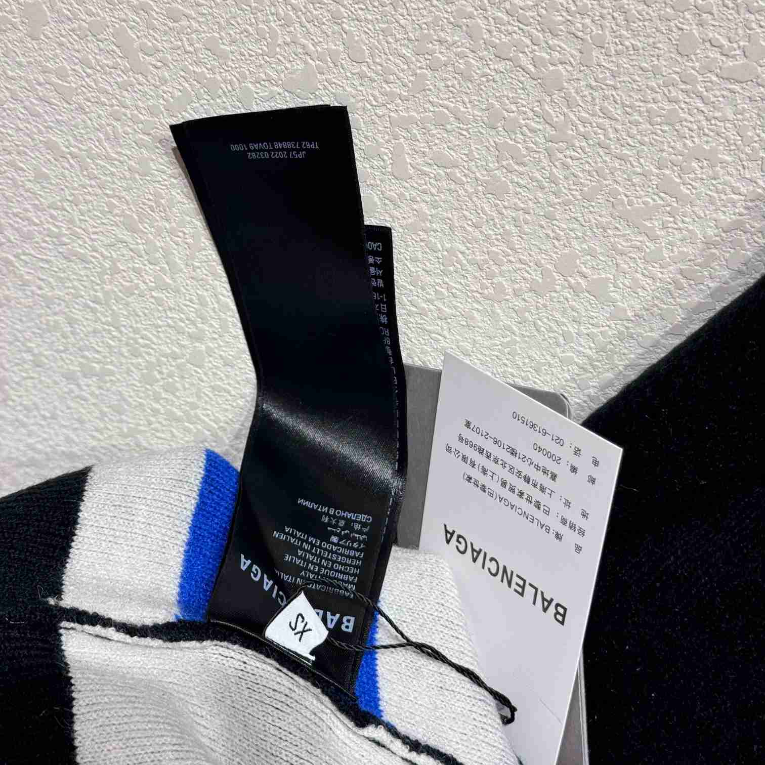 Balenciaga Ski Long Sleeve Turtleneck In Black - PerfectKickZ