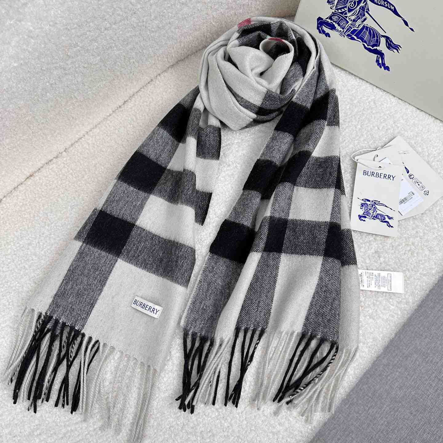 Burberry Scarf   180*40cm - PerfectKickZ