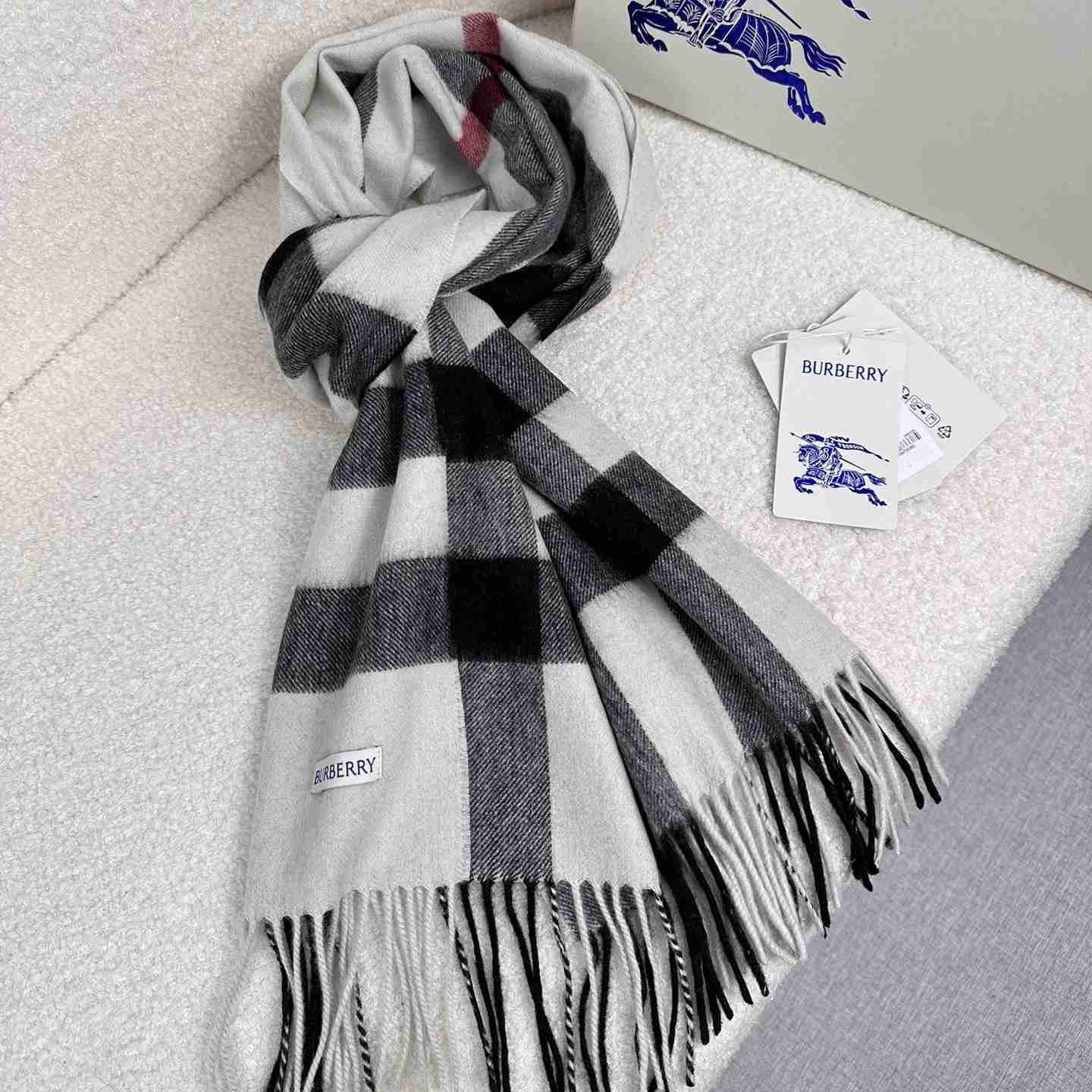 Burberry Scarf   180*40cm - PerfectKickZ