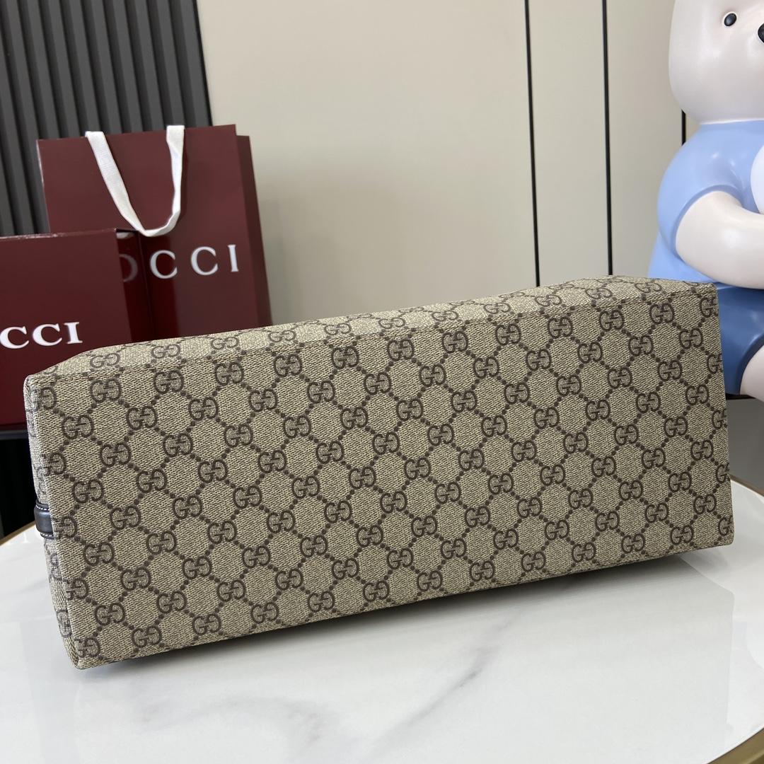 Gucci GG Emblem Medium Tote Bag - PerfectKickZ
