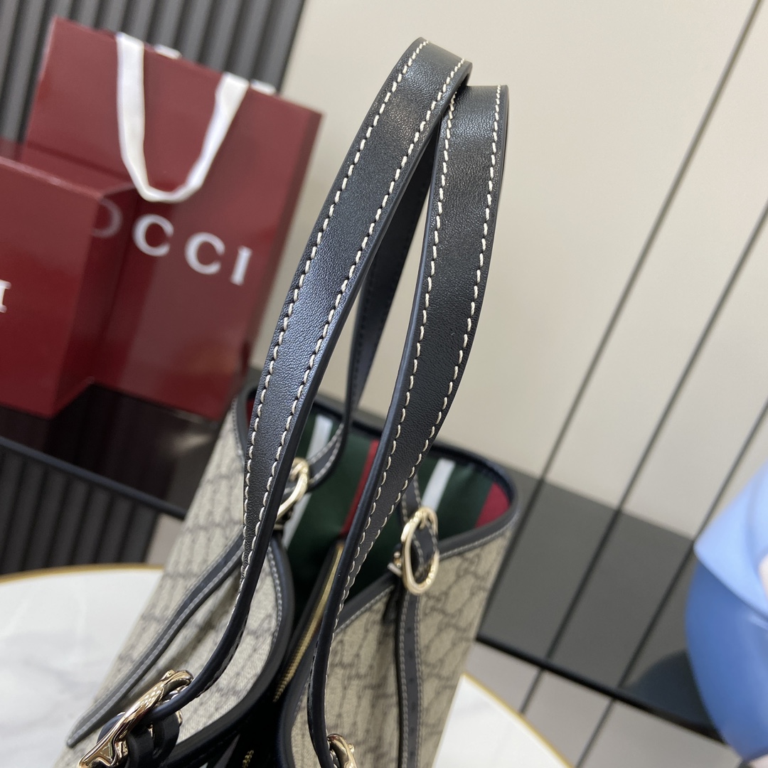 Gucci GG Emblem Medium Tote Bag - PerfectKickZ