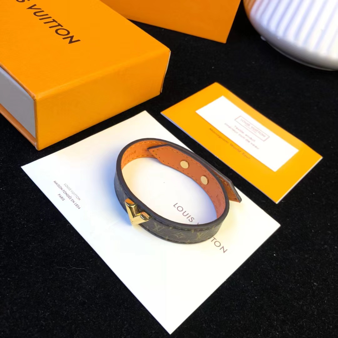 Louis Vuitton Bracelet   - PerfectKickZ